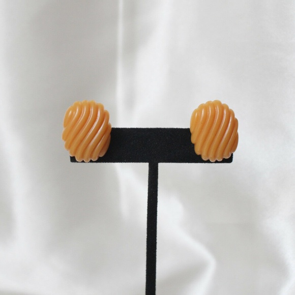 VINTAGE Orange Oval Ribbed Textured Earrings - Picture 1 of 3